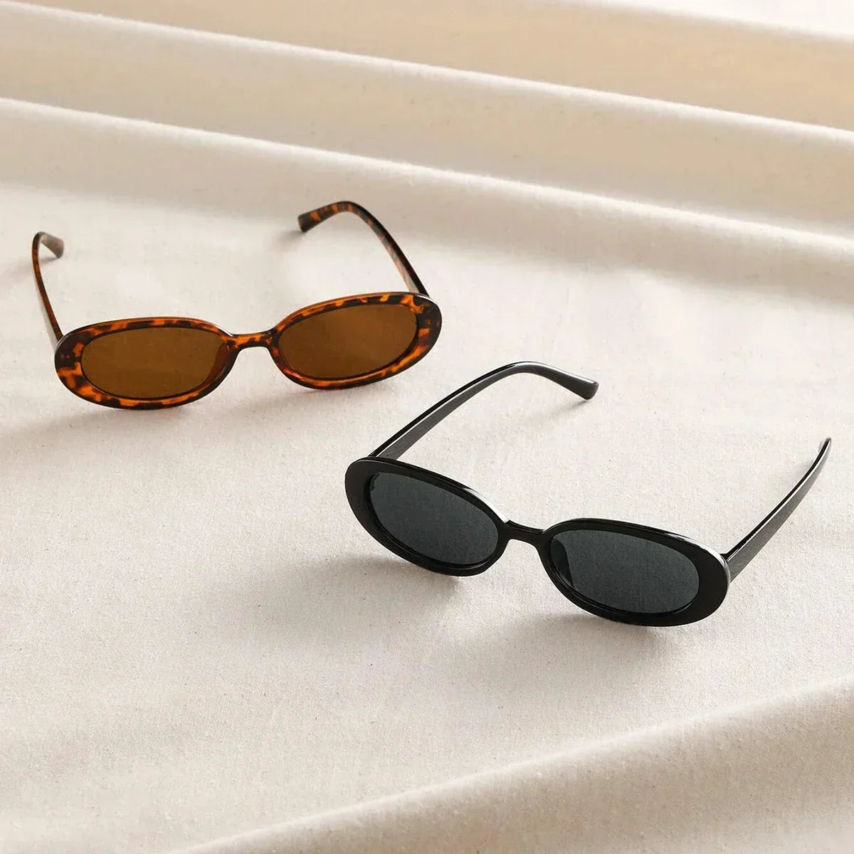 Amara Retro Sunglasses Set