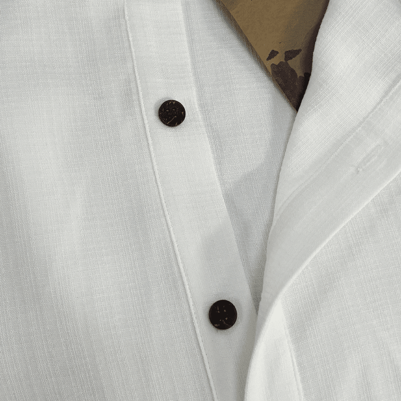 Herren Hemd Stehkragen Kurzarm | Lässiges Sommerhemd Leinenoptik weiß [ Herrenkollektion - Frühling & Sommer '25 - Hemden ] 156 - Herren Hemd Stehkragen Kurzarm Gratti Paris 